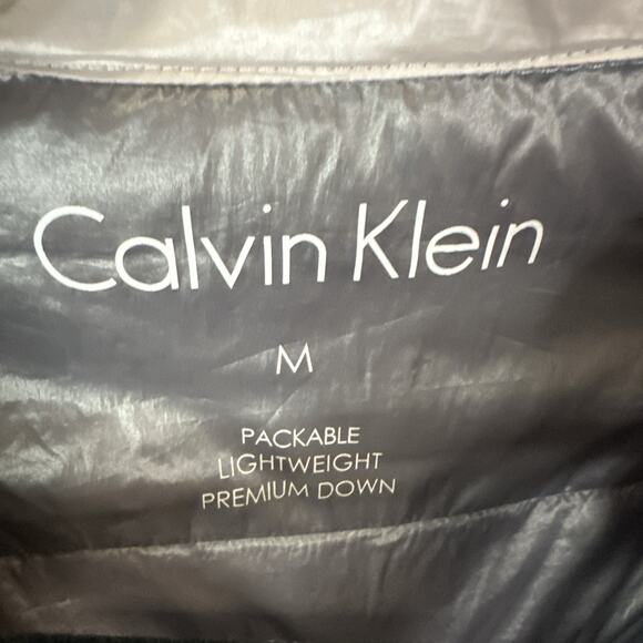Calvin Kline Women’s M Medium Packable Lightweight Premium Down Jacket - Picture 3 of 6